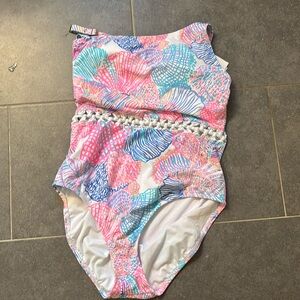 NWT Lilly Pulitzer bathing suit.